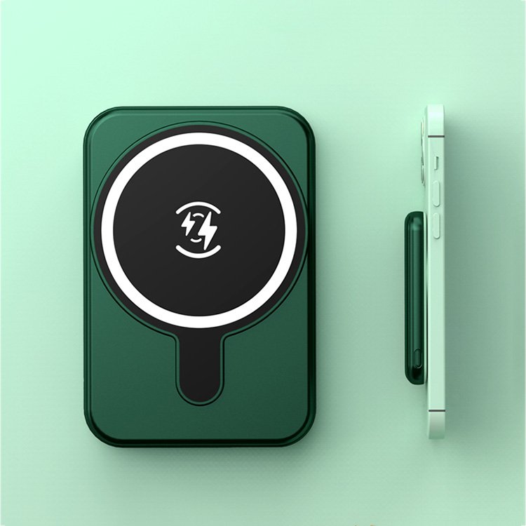 Slim 5000mAh magnetic wireless power bank attached to smartphone